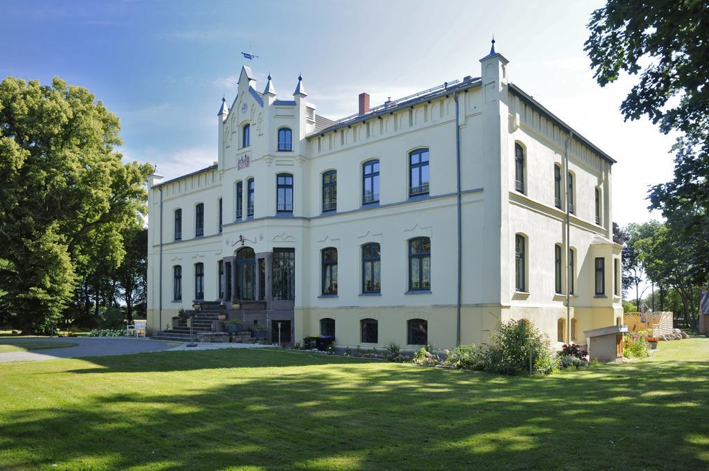 Gutshaus Alt Vorwerk Apartment Boddin Exterior photo